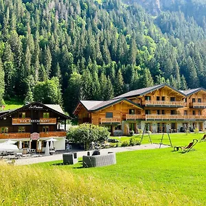 https://hotel-les-prodains.hotels-rhonealpes.com